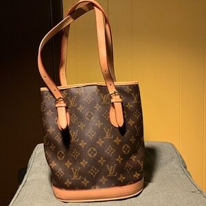 Authentic Louis Vuitton Purse